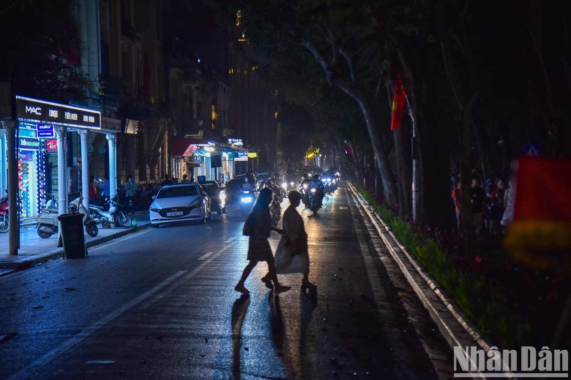 Кампания «Час Земли» во Вьетнаме является ежегодным событием и включает различные мероприятия. Кампания «Час Земли» во Вьетнаме является ежегодным событием и включает различные мероприятия.