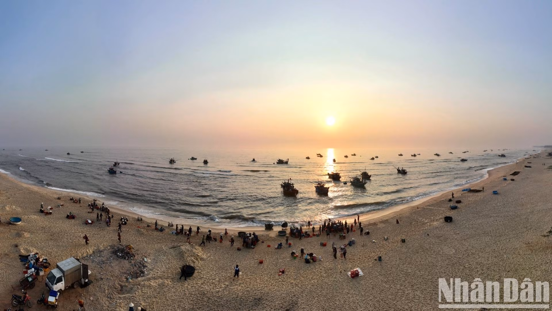 Рассвет на рыбном рынке Нянчать