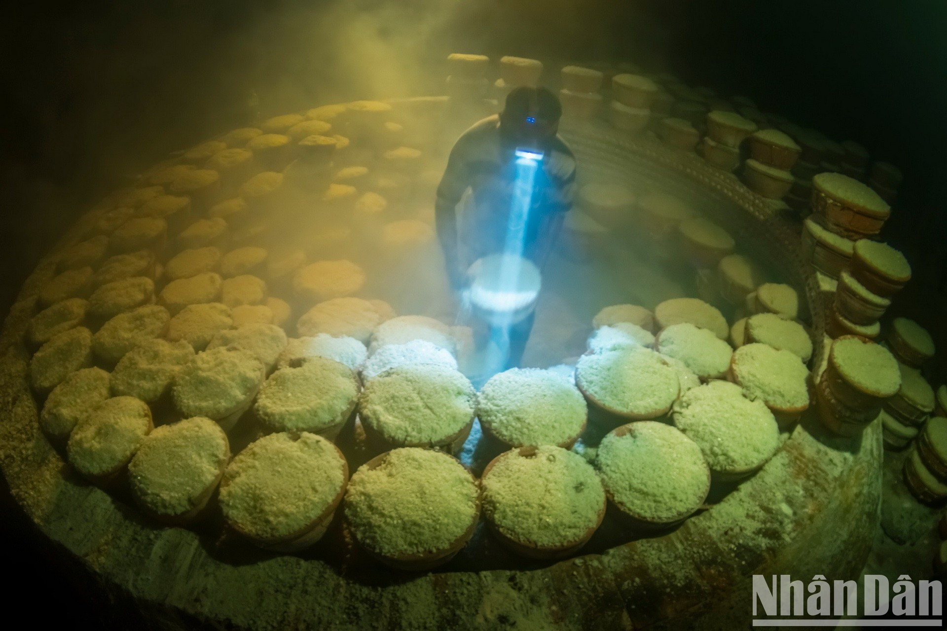 Соль также является продуктом, имеющим экономическую ценность, создавая рабочие места для многих людей, живущих в прибрежных районах.