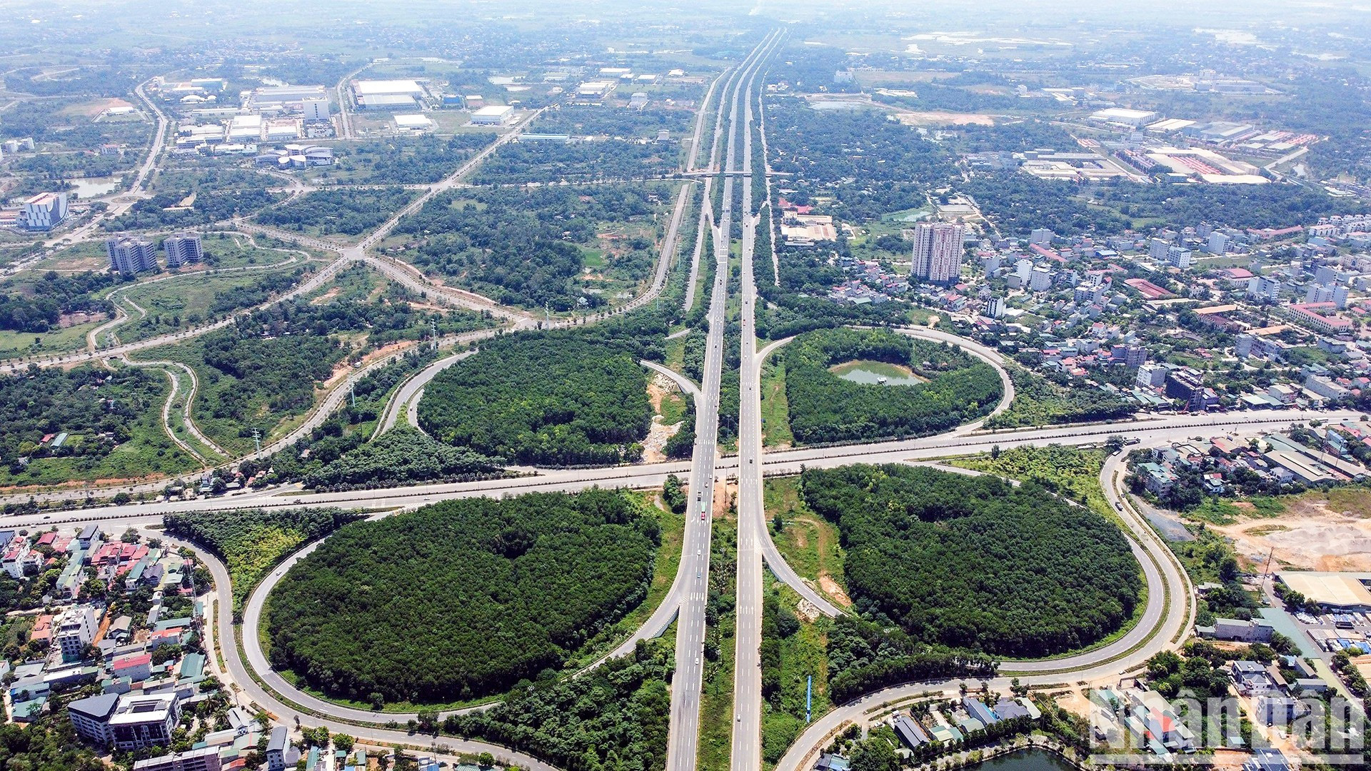 Проспект Тханглонг.