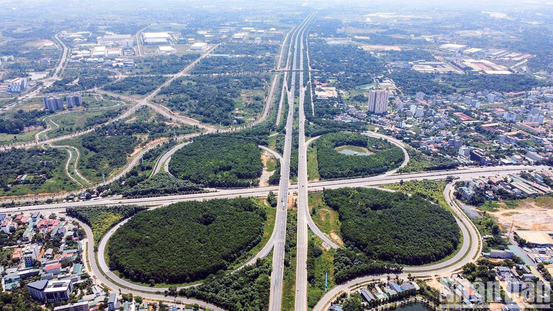 Проспект Тханглонг.