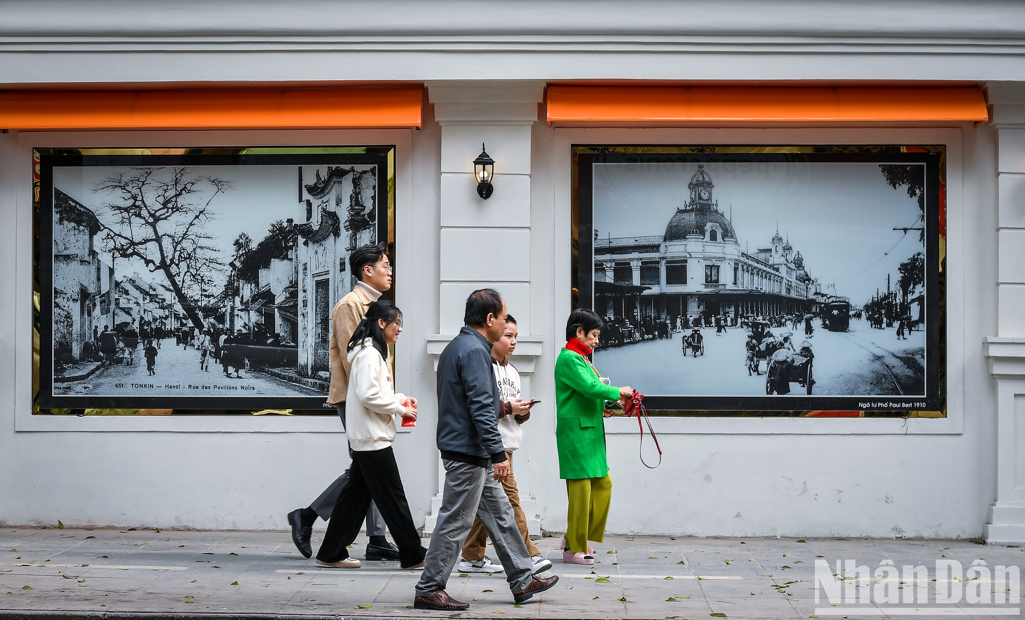 Прогулка по улице Хангчонг с ее старинной французской архитектурой. Прогулка по улице Хангчонг с ее старинной французской архитектурой.