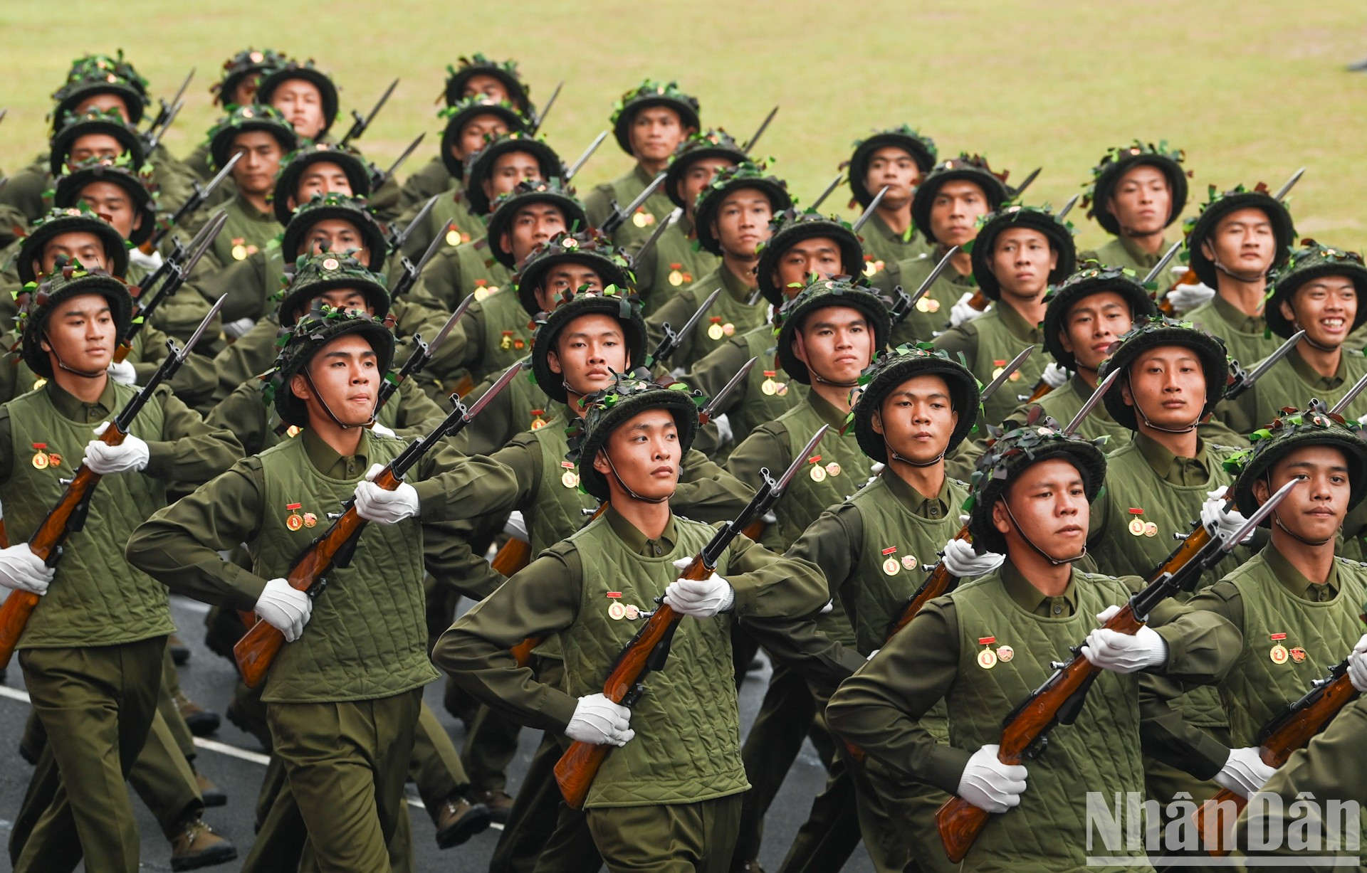 Группа солдат Дьенбьена. Группа солдат Дьенбьена.