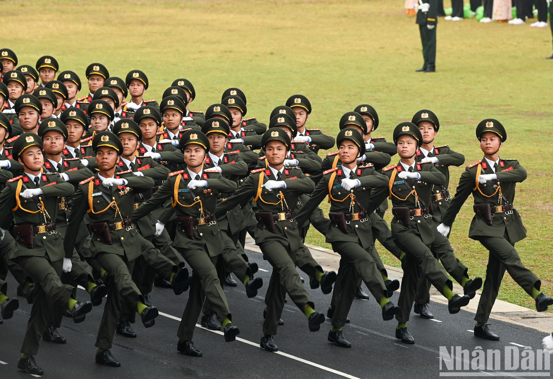 Группа мужчин из Сил народной безопасности. Группа мужчин из Сил народной безопасности.