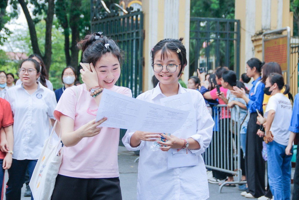 Среднешкольные выпускные экзамены 2024 года.