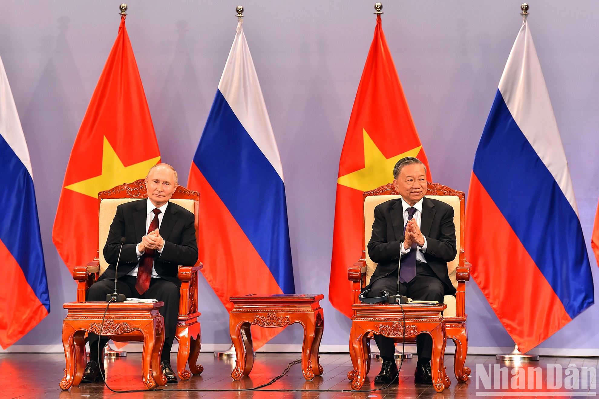 Президенты Вьетнама и России на встрече. Президенты Вьетнама и России на встрече.
