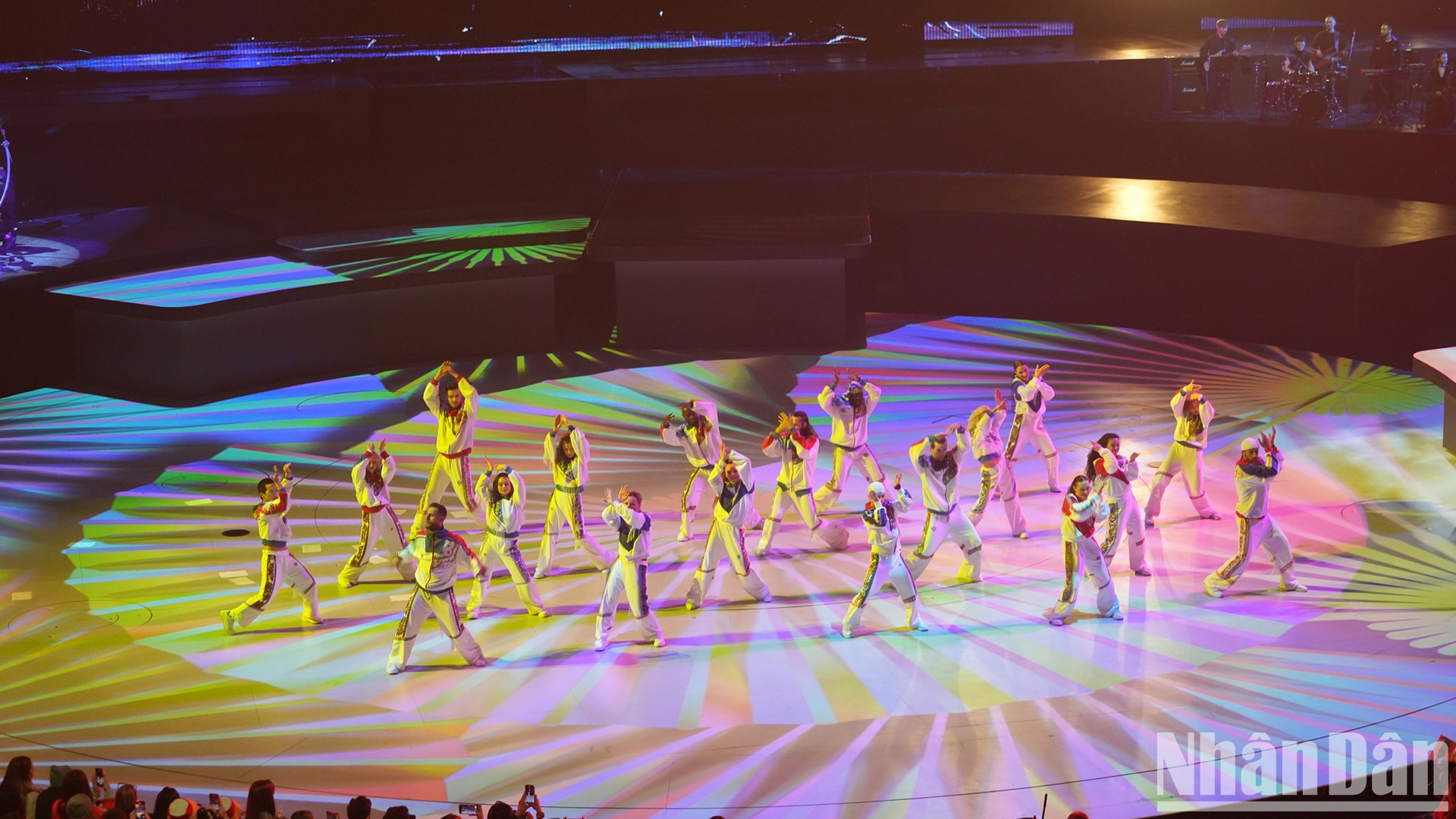 В программу фестиваля входят образовательные, культурные, научные и спортивные мероприятия, мастер-классы, дискуссии, панельные сессии и тренировки, выступления лучших творческих коллективов и др. В программу фестиваля входят образовательные, культурные, научные и спортивные мероприятия, мастер-классы, дискуссии, панельные сессии и тренировки, выступления лучших творческих коллективов и др.