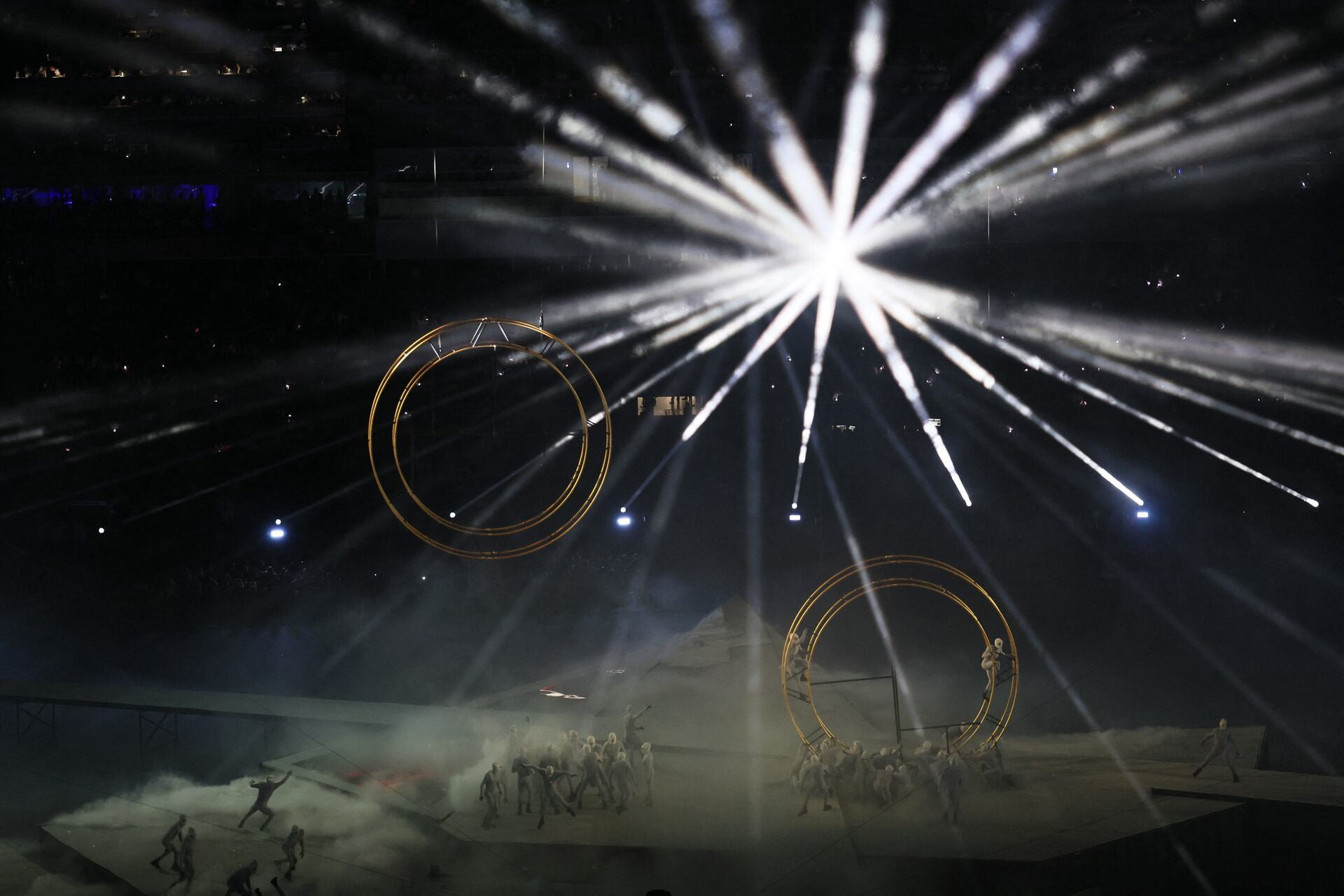 Впечатляющие звуковые и световые эффекты.