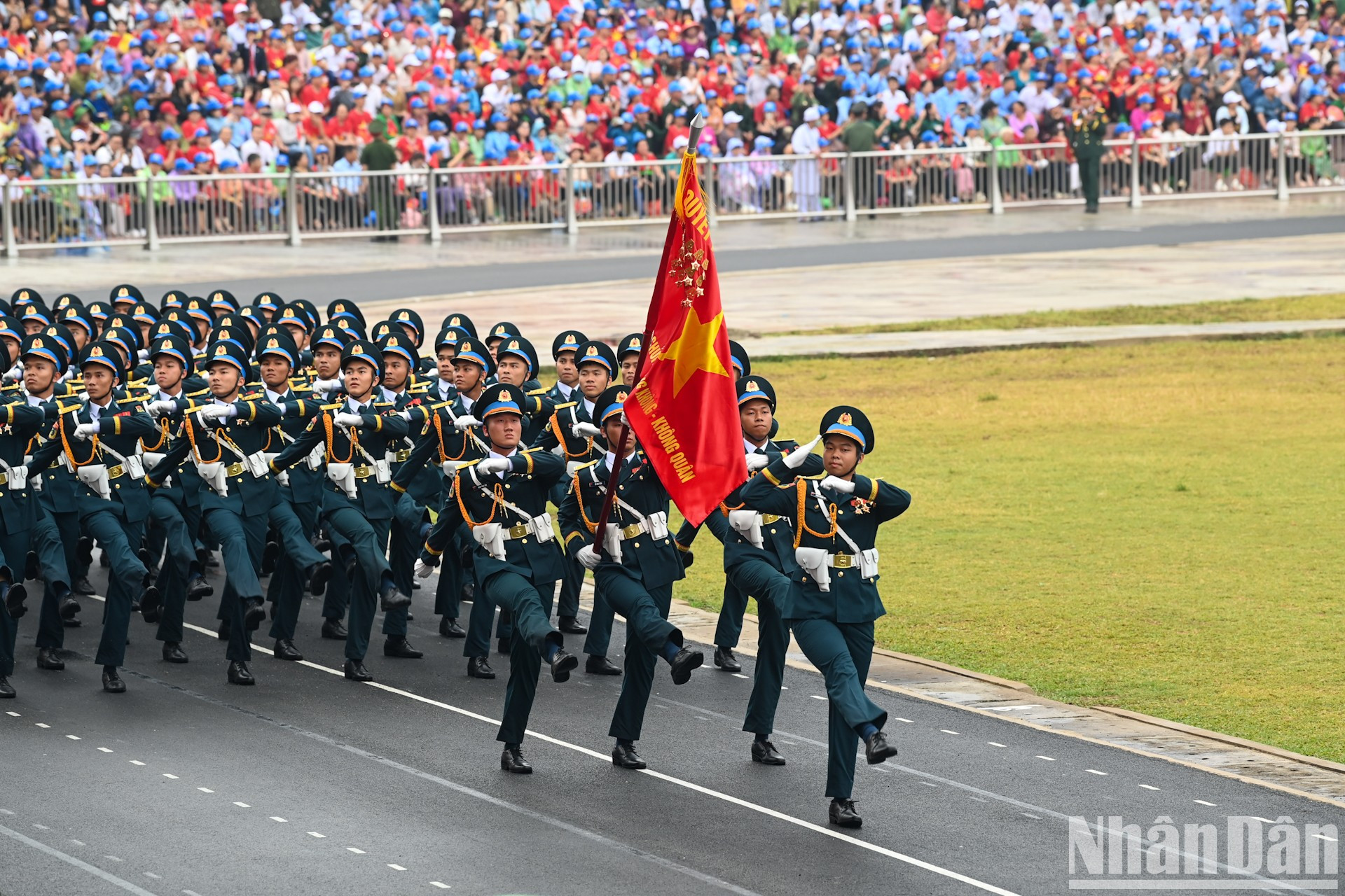 Группа офицеров ПВО и ВВС. Группа офицеров ПВО и ВВС.