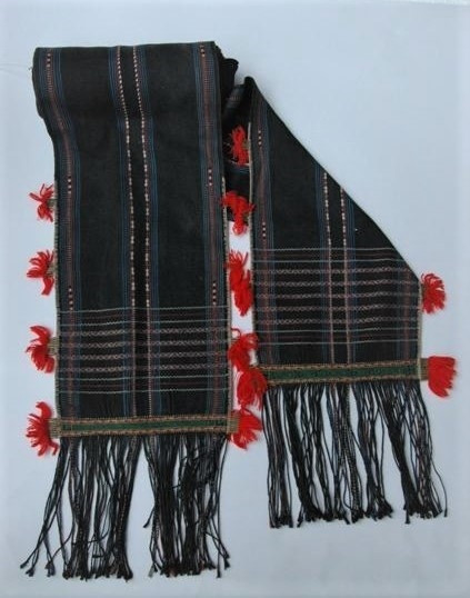 Набедренная повязка – предмет одежды мужчин народности Мнонг. Фото: Газета «Народность и развитие» Набедренная повязка – предмет одежды мужчин народности Мнонг. Фото: Газета «Народность и развитие»