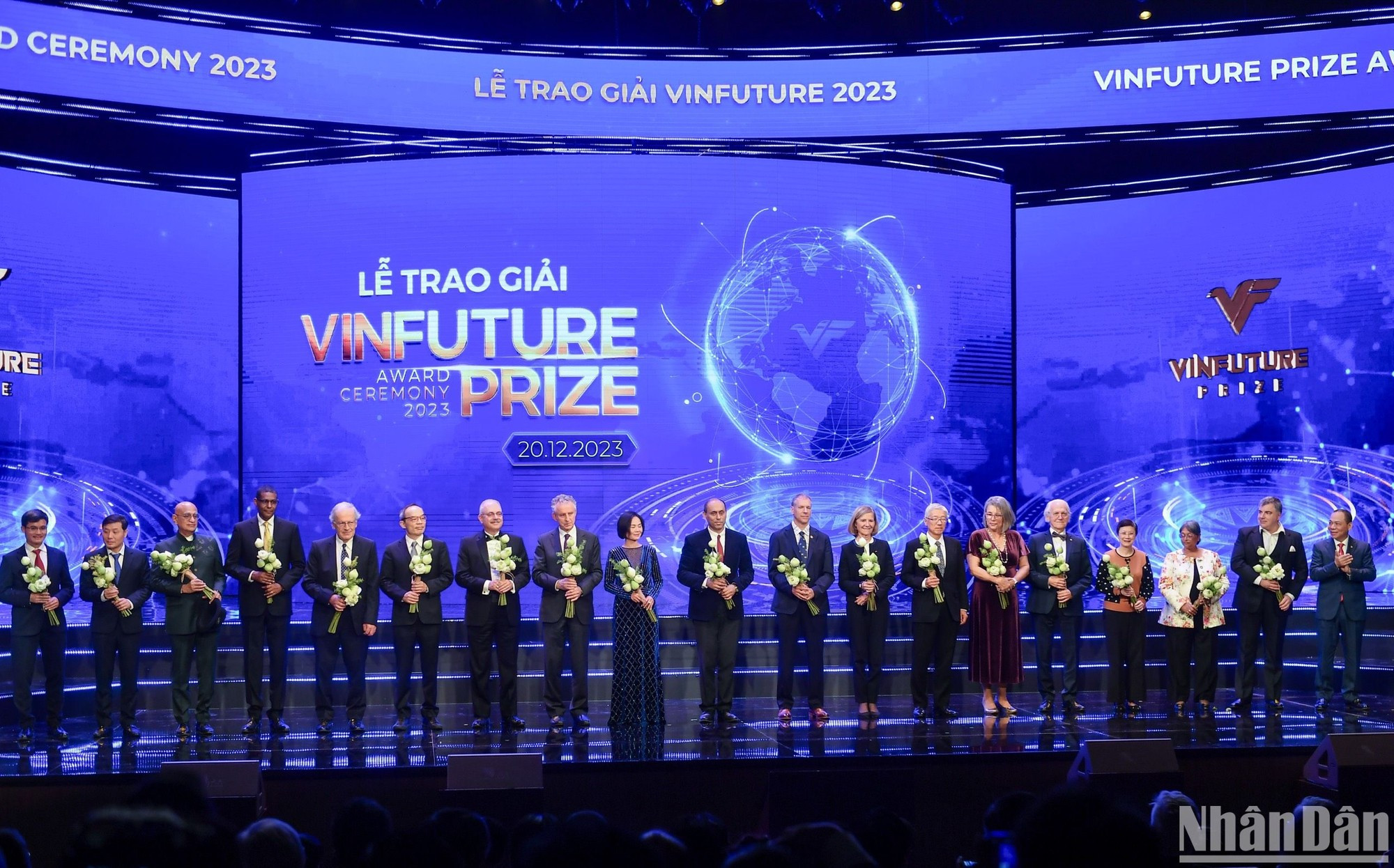 Члены предварительной комиссии премии VinFuture и совета премии VinFuture. Члены предварительной комиссии премии VinFuture и совета премии VinFuture.