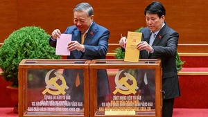 [Фото] Голосование по избранию ЦК КПВ XIV созыва