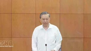 Генеральный секретарь То Лам выступает на совещании. Фото: ВИА