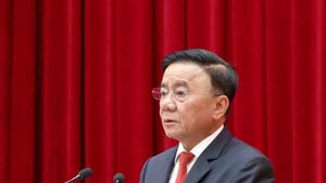 Член Политбюро, Постоянный член Секретариата ЦК КПВ Чан Кам Ту выступает на конференции 17 марта. Фото: ВИА