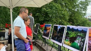 В кулуарах программы были представлены фотографии, посвященные знаменитым достопримечательностям Вьетнама. Фото: ВИА