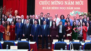 Премьер-министр Фам Минь Тьинь встретился с выдающимися представителями в сфере культуры, спорта и туризма 