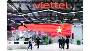 Общий вид стенда Viettel на Mobile World Congress 2026 в Барселоне. Фото: Viettel