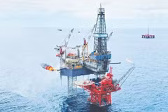 Нефтегазовая платформа компании «Петровьетнам».