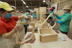 Древесина и изделия из неё входят в число товаров, экспорт которых за 11 месяцев превысил 1 млрд долларов США. Фото: ВИА