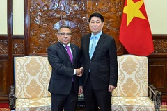 Президент Лыонг Кыонг принимает Посла Филиппин во Вьетнаме Мейнардо Лос Баноса Монтеалегре. Фото: Тхюи Нгуен