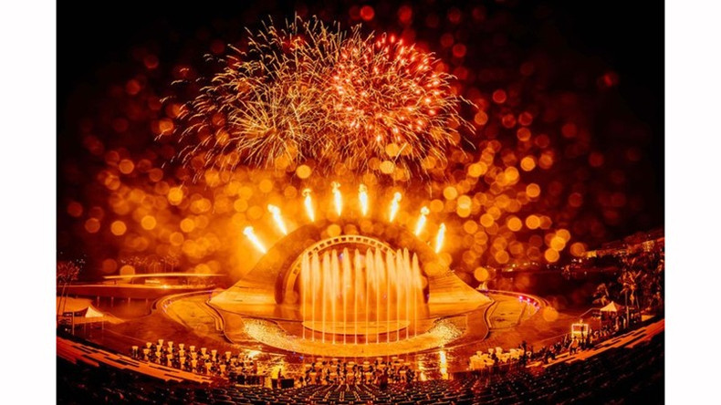 Ослепительное фейерверк-шоу «Поцелуй моря» в Сансет-Тауне укрепляет репутацию Фукуока как острова 365 дней фейерверков. 2-5229.jpg