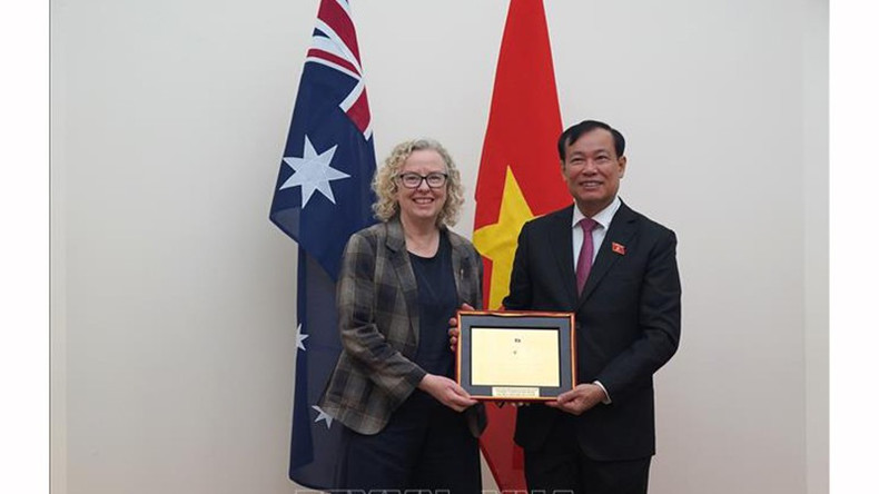vna-potal-doan-dai-bieu-uy-ban-quoc-phong-an-ninh-va-doi-ngoai-cua-quoc-hoi-tham-va-lam-viec-tai-australia-stand-1.jpg