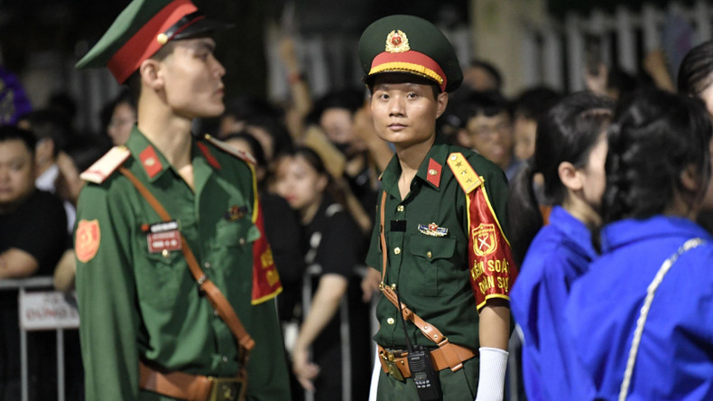 Строго обеспечивается безопасность.