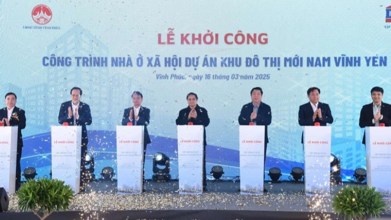 Церемония закладки первого камня проекта социального жиль. Фото: Чан Хай Церемония закладки первого камня проекта социального жиль. Фото: Чан Хай