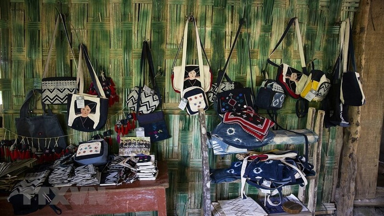 Сувениры ручной работы из парчи. Сувениры ручной работы из парчи.