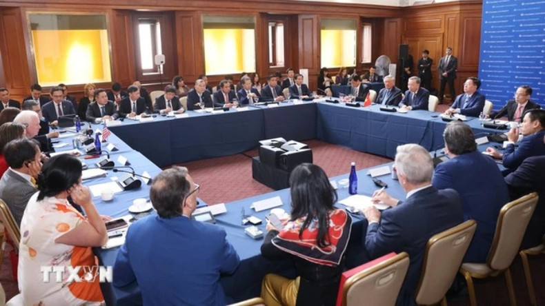 Общий вид приема. Фото: ВИА Общий вид приема. Фото: ВИА