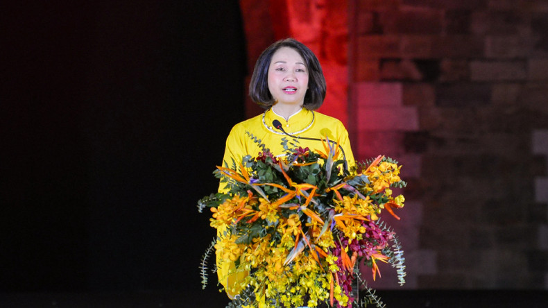 Заместитель председателя Народного комитета г. Ханоя Ву Тху Ха выступает на церемонии открытия. Фото: Тхе Дай Заместитель председателя Народного комитета г. Ханоя Ву Тху Ха выступает на церемонии открытия. Фото: Тхе Дай