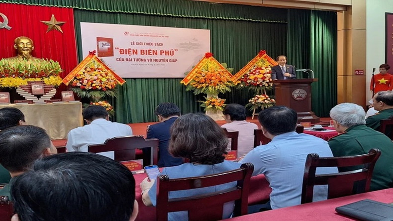 Общий вид церемонии презентации книги «Дьенбьенфу». Общий вид церемонии презентации книги «Дьенбьенфу».