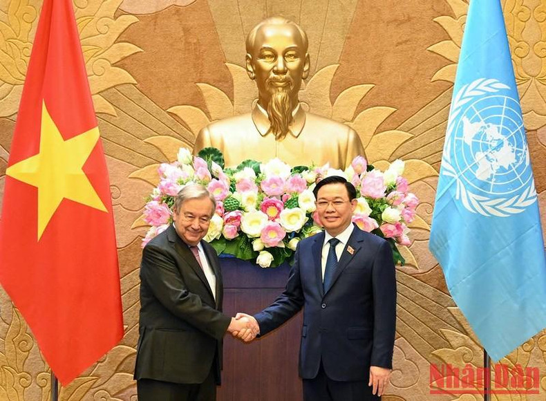 Председатель НС Вьетнама Выонг Динь Хюэ и Генеральный секретарь ООН Антониу Гутерриш. Фото: Зюи Линь Председатель НС Вьетнама Выонг Динь Хюэ и Генеральный секретарь ООН Антониу Гутерриш. Фото: Зюи Линь