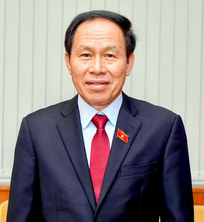 ЧЛЕН ЦК КПВ, СЕКРЕТАРЬ ПАРТКОМА ГОРОДА ХАЙФОНА ЛЕ ТИЕН ТЬУ ЧЛЕН ЦК КПВ, СЕКРЕТАРЬ ПАРТКОМА ГОРОДА ХАЙФОНА ЛЕ ТИЕН ТЬУ