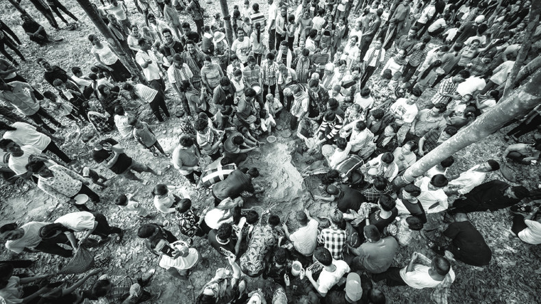 Церемония по получению песка у кхмеров в южной части Вьетнама. Автор: Нго Тхи Тхюи Церемония по получению песка у кхмеров в южной части Вьетнама. Автор: Нго Тхи Тхюи