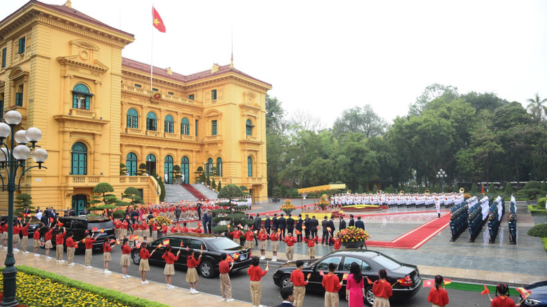 Общий вид церемонии встречи. Фото: Чан Хай Общий вид церемонии встречи. Фото: Чан Хай