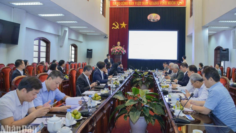 Общий вид беседы. Фото: Фан Тхать Общий вид беседы. Фото: Фан Тхать