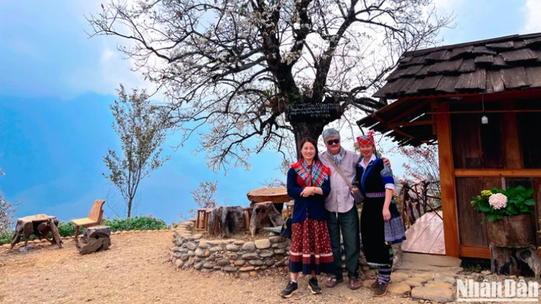 В селении 135 домохозяйств, 100% жителей – представители народности Хмонг.