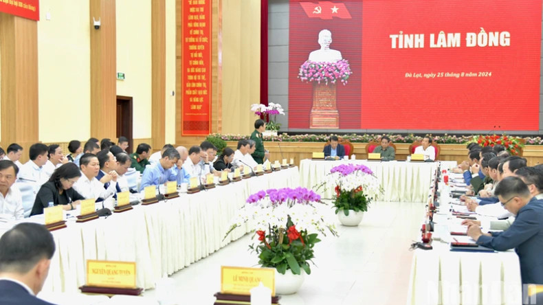 Общий вид встречи. Фото: Тхань Жанг Общий вид встречи. Фото: Тхань Жанг