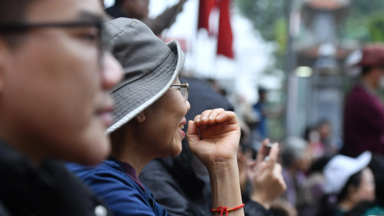 Жители и песетители с энтузиазмом болеют за борцов. Жители и песетители с энтузиазмом болеют за борцов.