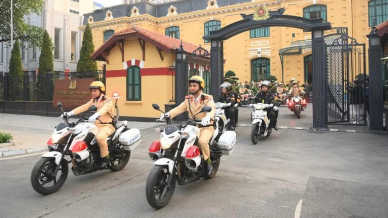 Департамент общественной безопасности г. Ханоя направляет свои силы на подавление преступников и обеспечение безопасности и порядка во время Нового года по лунному календарю 2025 года.