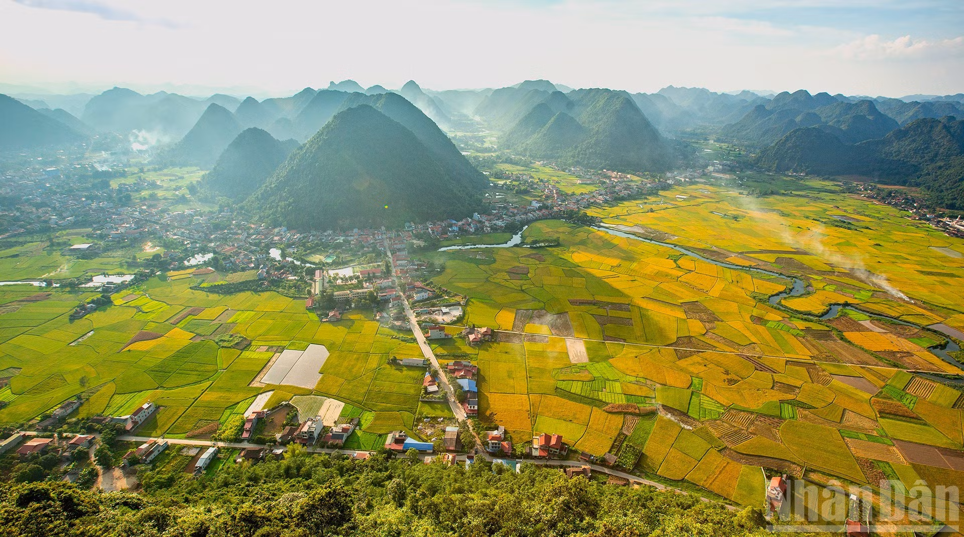 Послеполуденное солнце Бакшона.