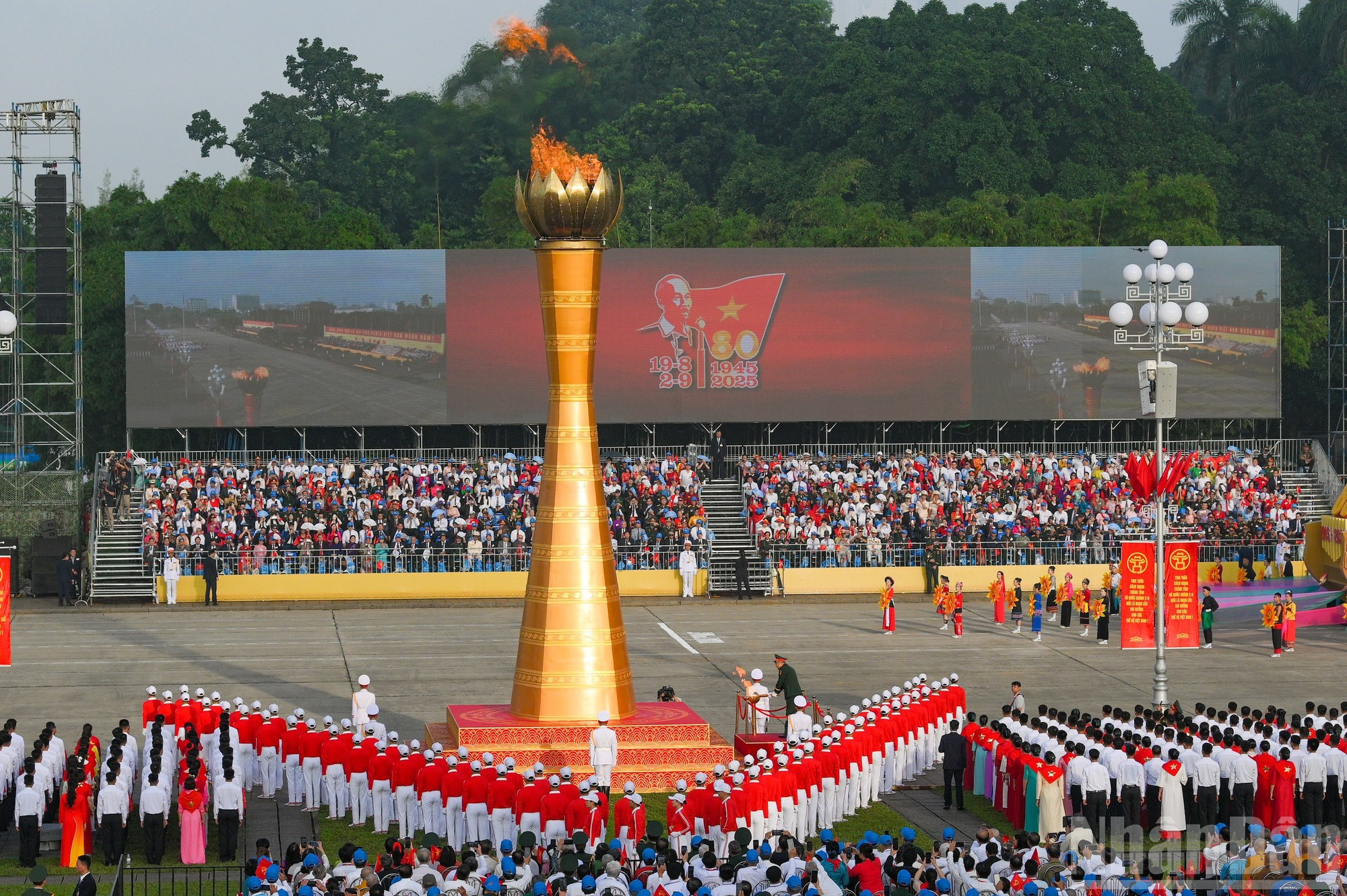 Мероприятие, посвященное 80-летию Августовской революции и Дня независимости 2 сентября. Фото: Зюи Линь