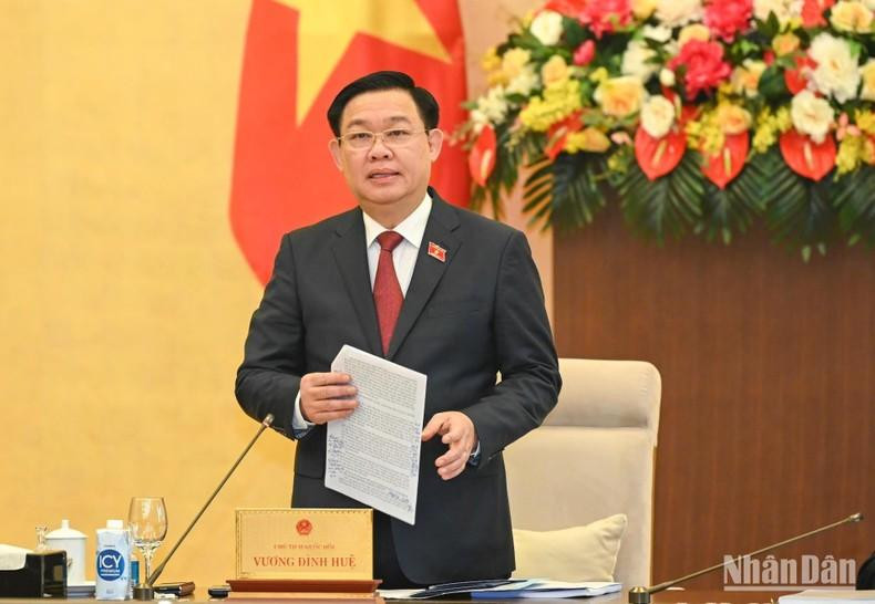 Открылось 18-е заседание Постоянного комитета НС Вьетнама ảnh 1 Открылось 18-е заседание Постоянного комитета НС Вьетнама ảnh 1