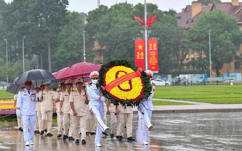 Делегация Центральной парторганизации Сил общественной безопасности (Министерство общественной безопасности). Делегация Центральной парторганизации Сил общественной безопасности (Министерство общественной безопасности).