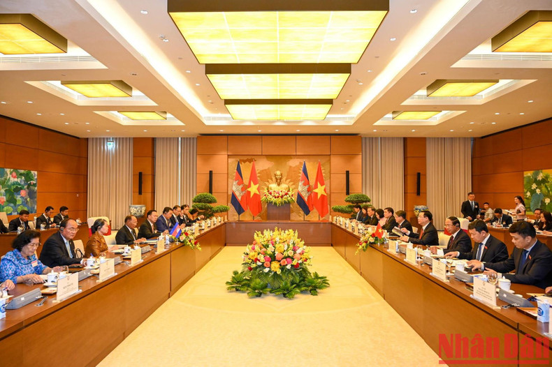 Общий вид переговоров. Фото: Зюи Линь Общий вид переговоров. Фото: Зюи Линь