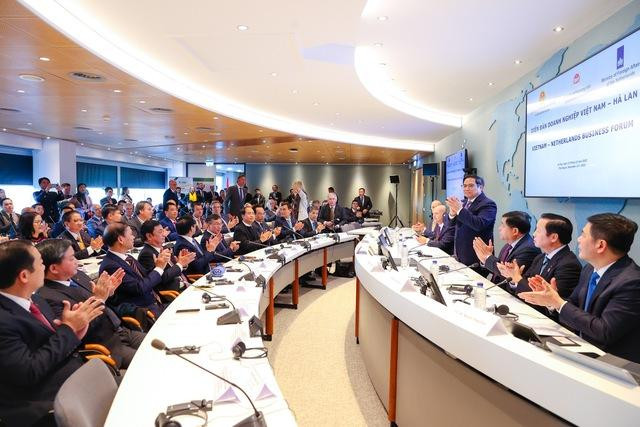 Общий вид бизнес-форума. Фото: VGP Общий вид бизнес-форума. Фото: VGP