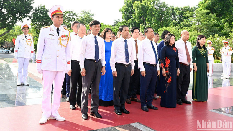 Делегация Министерства труда, инвалидов войны и социального обеспечения. Фото: Чан Хай Делегация Министерства труда, инвалидов войны и социального обеспечения. Фото: Чан Хай