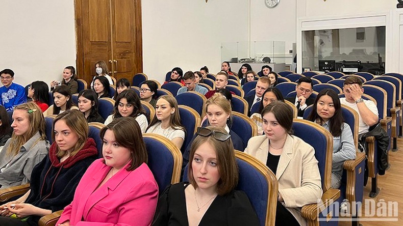 Мероприятие привлекло большое количество российских и иностранных студентов. Фото: Суан Хынг