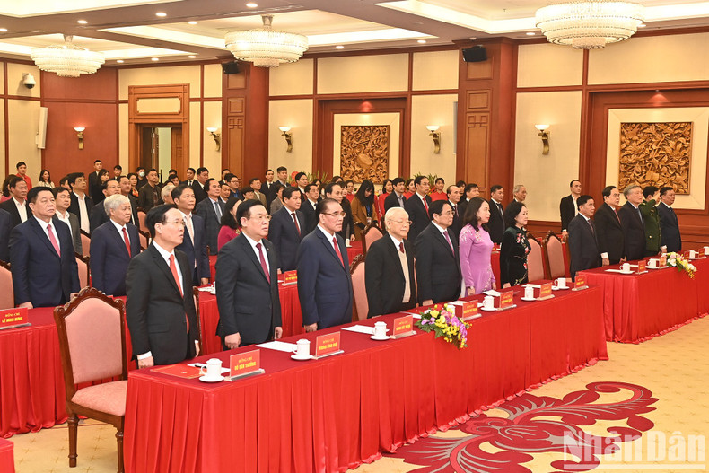 Действующие и бывшие руководители Партии и Государства на церемонии. Действующие и бывшие руководители Партии и Государства на церемонии.